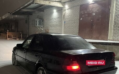 Mercedes-Benz C-Класс, 1995 год, 165 000 рублей, 4 фотография