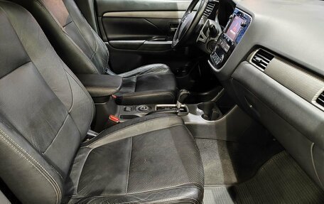 Mitsubishi Outlander III рестайлинг 3, 2013 год, 1 469 000 рублей, 9 фотография