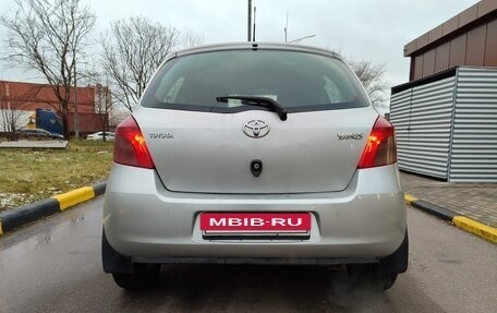 Toyota Yaris III рестайлинг, 2006 год, 525 000 рублей, 5 фотография