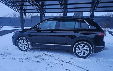 Volkswagen Tiguan II, 2021 год, 3 999 999 рублей, 4 фотография