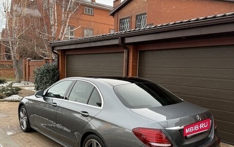 Mercedes-Benz E-Класс, 2016 год, 3 850 000 рублей, 4 фотография