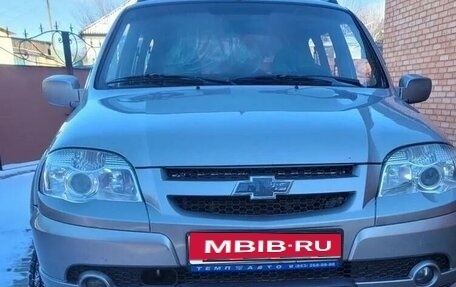 Chevrolet Niva I рестайлинг, 2010 год, 590 000 рублей, 1 фотография