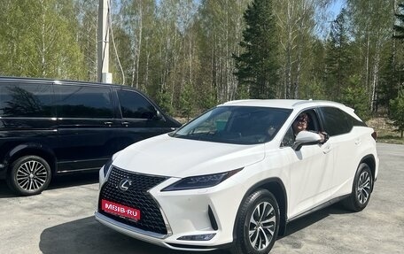 Lexus RX IV рестайлинг, 2020 год, 6 300 000 рублей, 1 фотография