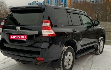 Toyota Land Cruiser Prado 150 рестайлинг 2, 2015 год, 3 780 000 рублей, 9 фотография