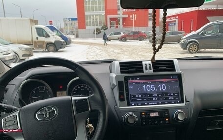 Toyota Land Cruiser Prado 150 рестайлинг 2, 2015 год, 3 780 000 рублей, 16 фотография