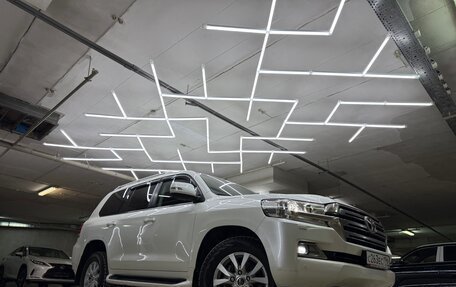 Toyota Land Cruiser 200, 2015 год, 5 000 000 рублей, 14 фотография