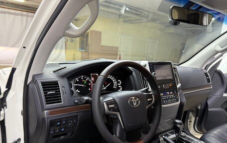 Toyota Land Cruiser 200, 2015 год, 5 000 000 рублей, 22 фотография