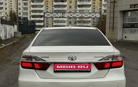 Toyota Camry, 2017 год, 2 350 000 рублей, 2 фотография