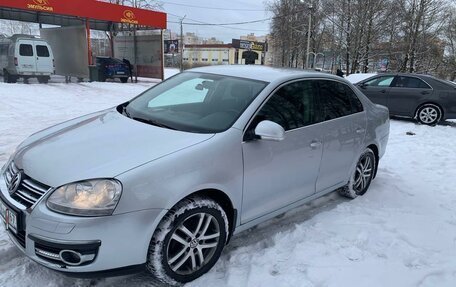 Volkswagen Jetta VI, 2010 год, 650 000 рублей, 2 фотография