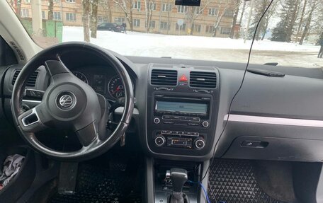 Volkswagen Jetta VI, 2010 год, 650 000 рублей, 6 фотография