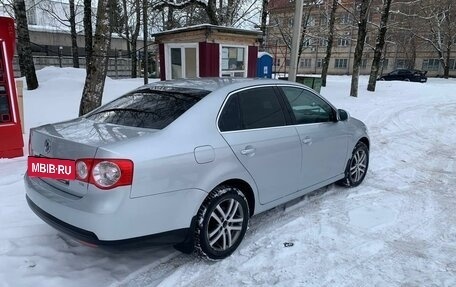 Volkswagen Jetta VI, 2010 год, 650 000 рублей, 13 фотография