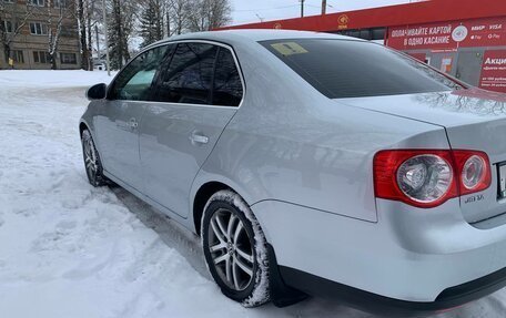 Volkswagen Jetta VI, 2010 год, 650 000 рублей, 18 фотография