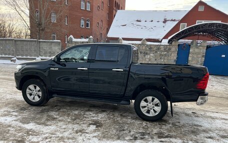 Toyota Hilux VIII, 2019 год, 3 650 000 рублей, 8 фотография