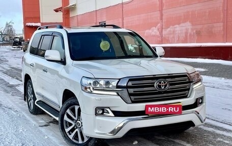 Toyota Land Cruiser 200, 2016 год, 6 900 000 рублей, 3 фотография