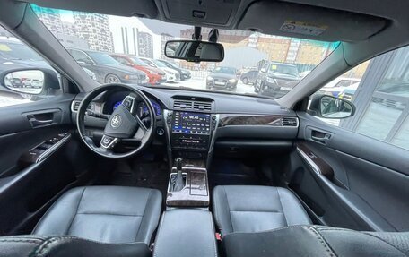 Toyota Camry, 2017 год, 2 650 000 рублей, 6 фотография