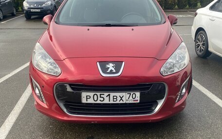 Peugeot 308 II, 2011 год, 685 000 рублей, 2 фотография