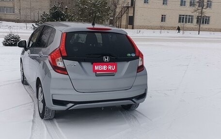 Honda Fit III, 2019 год, 1 200 000 рублей, 4 фотография