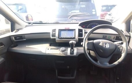 Honda Freed I, 2012 год, 825 000 рублей, 7 фотография