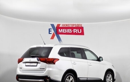 Mitsubishi Outlander III рестайлинг 3, 2016 год, 1 549 000 рублей, 3 фотография