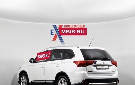 Mitsubishi Outlander III рестайлинг 3, 2016 год, 1 549 000 рублей, 5 фотография