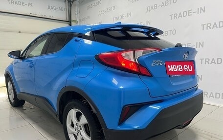 Toyota C-HR I рестайлинг, 2018 год, 1 899 000 рублей, 5 фотография