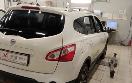 Nissan Qashqai, 2011 год, 1 093 000 рублей, 3 фотография