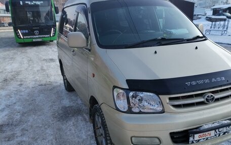 Toyota Town Ace III, 2000 год, 539 000 рублей, 2 фотография