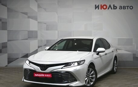 Toyota Camry, 2018 год, 3 280 000 рублей, 1 фотография