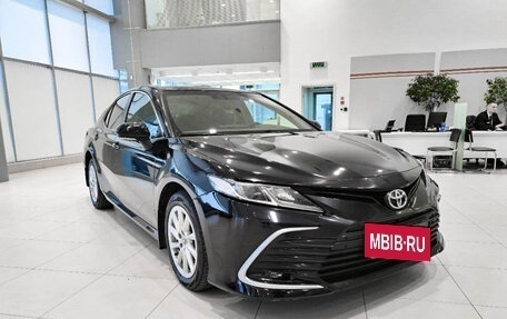 Toyota Camry, 2021 год, 3 050 000 рублей, 3 фотография