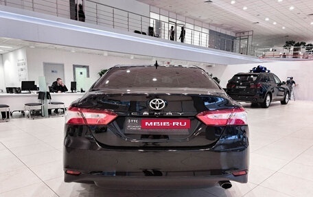 Toyota Camry, 2021 год, 3 050 000 рублей, 7 фотография