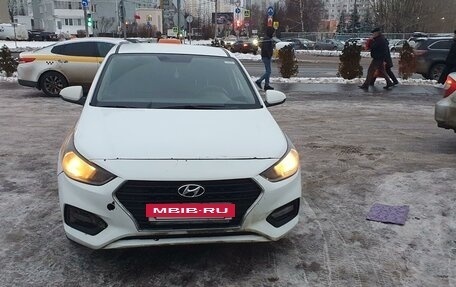 Hyundai Solaris II рестайлинг, 2018 год, 850 000 рублей, 7 фотография