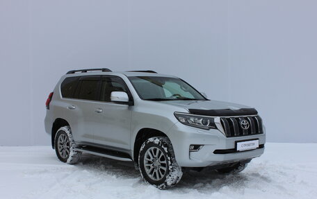 Toyota Land Cruiser Prado 150 рестайлинг 2, 2020 год, 5 990 000 рублей, 7 фотография