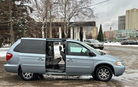 Chrysler Town & Country IV, 2005 год, 845 000 рублей, 8 фотография