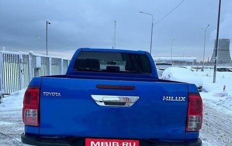 Toyota Hilux VIII, 2016 год, 4 200 000 рублей, 16 фотография