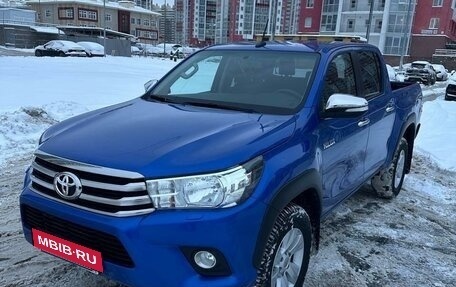 Toyota Hilux VIII, 2016 год, 4 200 000 рублей, 12 фотография