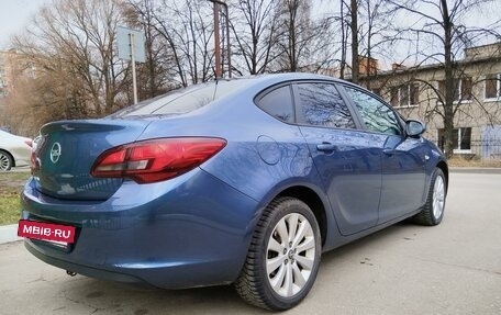 Opel Astra J, 2014 год, 1 180 000 рублей, 3 фотография