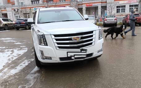 Cadillac Escalade IV, 2015 год, 5 000 000 рублей, 3 фотография