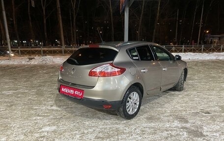 Renault Megane III, 2012 год, 850 000 рублей, 2 фотография