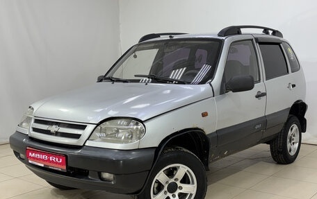 Chevrolet Niva I рестайлинг, 2004 год, 395 000 рублей, 1 фотография