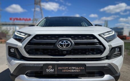 Toyota RAV4, 2024 год, 4 890 000 рублей, 2 фотография