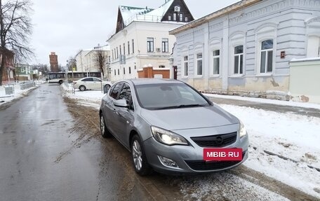 Opel Astra J, 2010 год, 600 000 рублей, 2 фотография