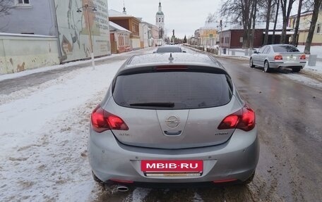 Opel Astra J, 2010 год, 600 000 рублей, 11 фотография