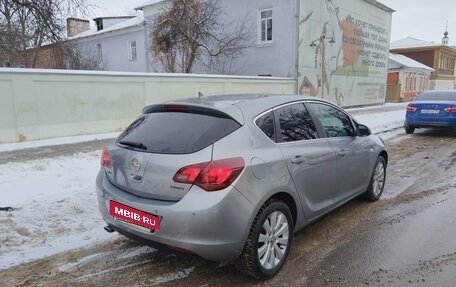 Opel Astra J, 2010 год, 600 000 рублей, 13 фотография