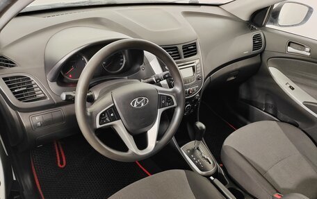 Hyundai Solaris II рестайлинг, 2013 год, 1 099 000 рублей, 11 фотография