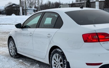 Volkswagen Jetta VI, 2013 год, 1 079 000 рублей, 5 фотография