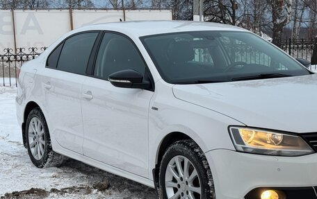 Volkswagen Jetta VI, 2013 год, 1 079 000 рублей, 12 фотография