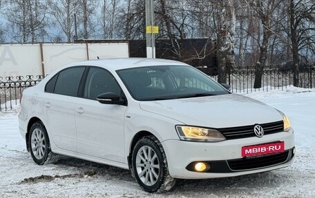 Volkswagen Jetta VI, 2013 год, 1 079 000 рублей, 11 фотография