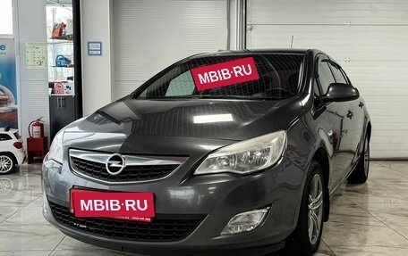 Opel Astra J, 2011 год, 699 000 рублей, 2 фотография