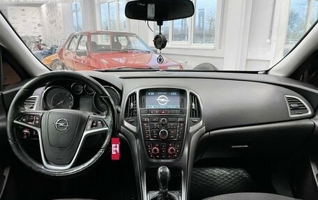 Opel Astra J, 2012 год, 910 000 рублей, 11 фотография