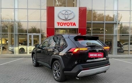 Toyota RAV4, 2024 год, 4 950 000 рублей, 7 фотография